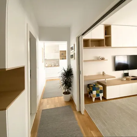 White 5 Apartman